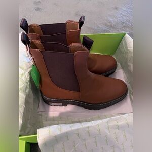 NIB Sam Edelman Laguna Boots